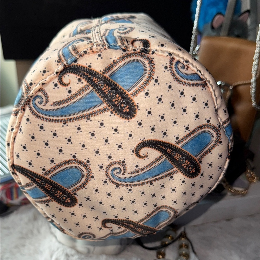 ETRO Milano Paisley Drawstring Clutch with Brown Leather Accents - Picture 4 of 16